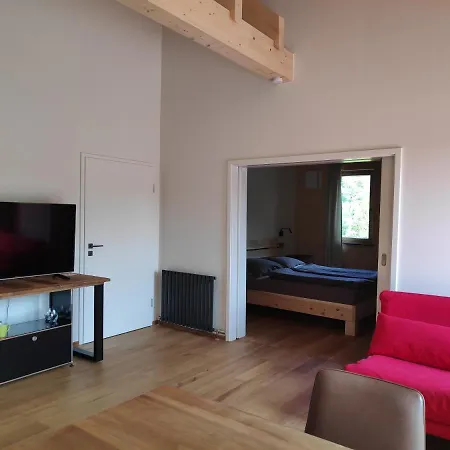 Und In Reutlingen-goenningen Apartment Reutlingen