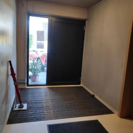 Διαμέρισμα Und In Reutlingen-goenningen