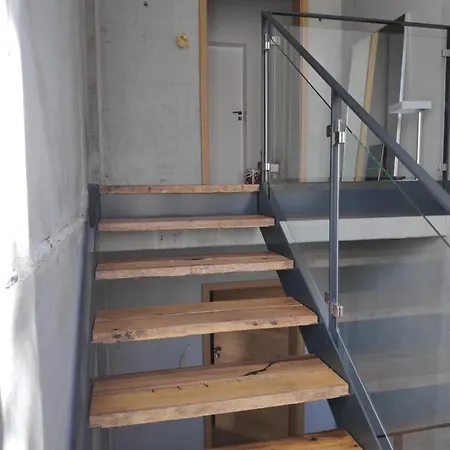 Apartment Und In Reutlingen-goenningen