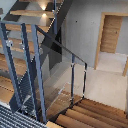 Und In Reutlingen-goenningen Apartment *