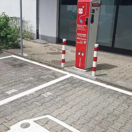 Und In Reutlingen-goenningen *