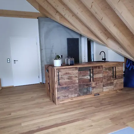 Und In Reutlingen-goenningen